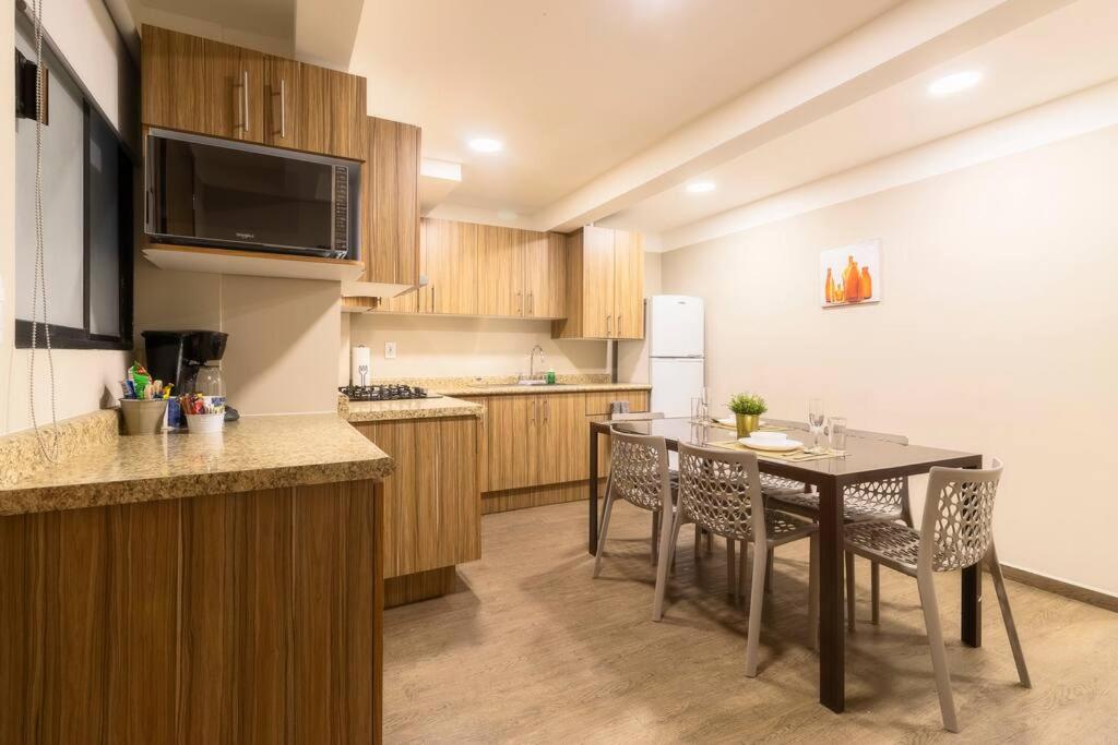 102 Centro 2Bdrm 2bath apt AC Rooftop photo 3