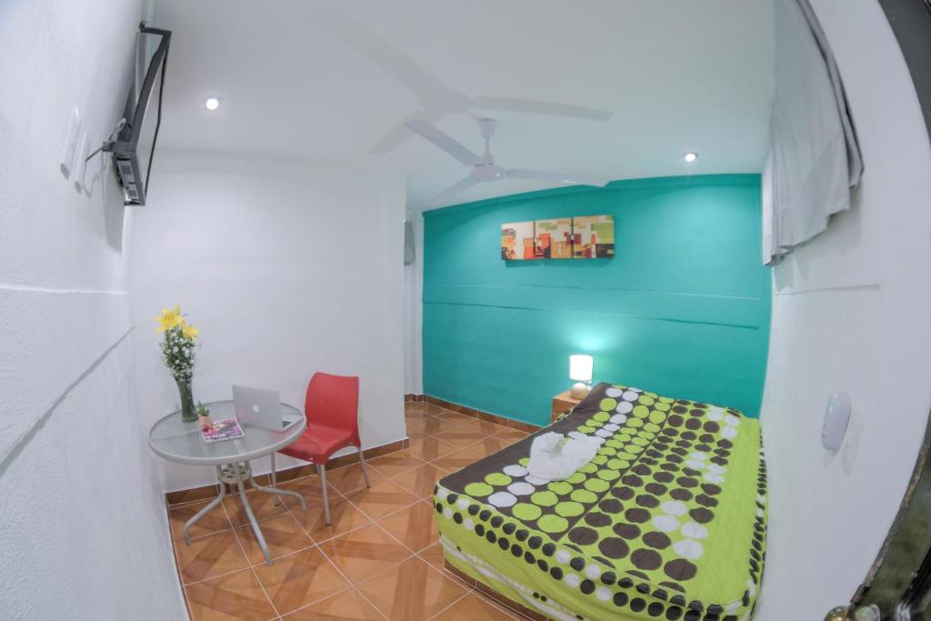 Hotel San Carlos — photo 1