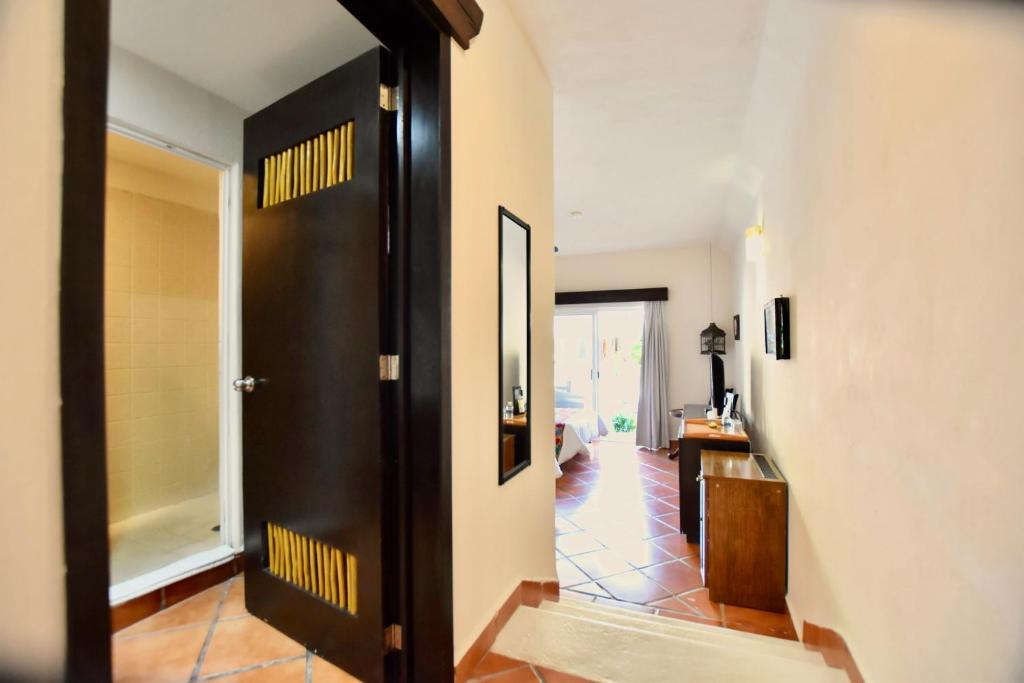 Riviera del Sol Amazing Double Queen Junior Suite 306 — photo 1