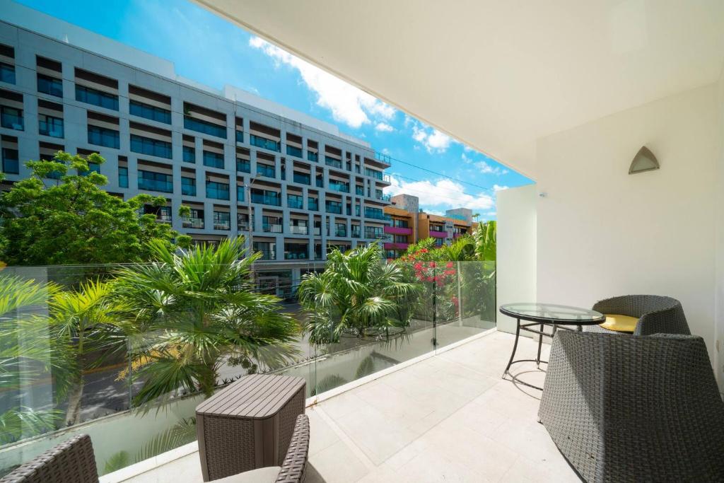 Condo Yucatan - Modern 1 Bedroom in Central Playa Near 5th - At Calle 38 condos photo 2