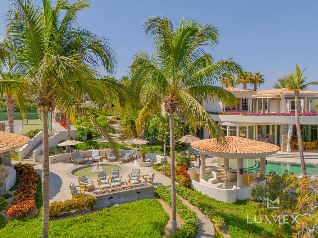 Spacious 5 Bd Villa Fully Staffed w Chauffeur in Puerto Los Cabos! photo 3