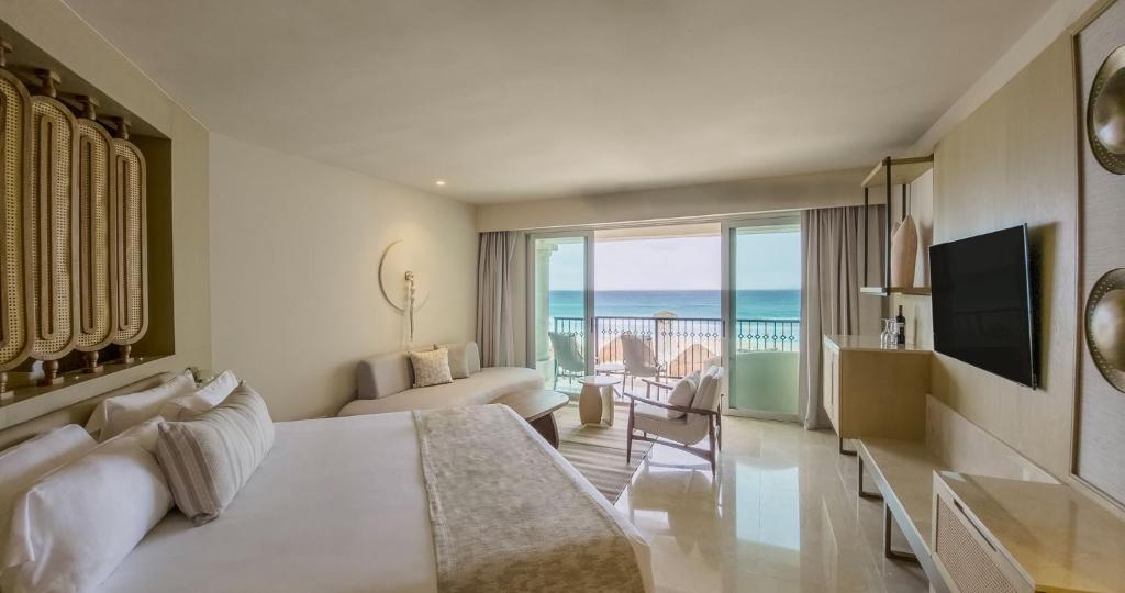 Royal Select at Grand Park Royal Cancún - All Inclusive - Adults Only photo 3
