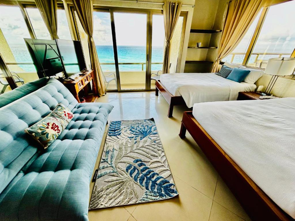 Solymar Beach Condos photo 2