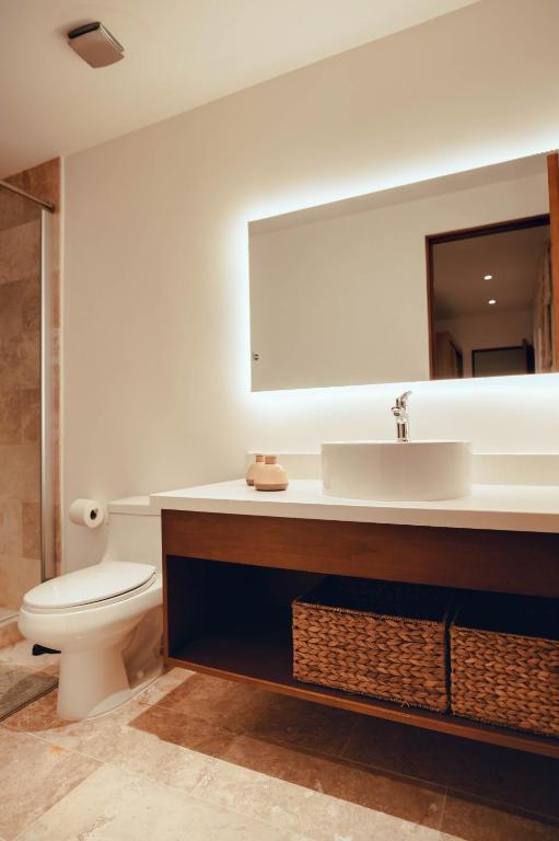 Stylish Luxury Condo in the heart of Playa photo 3