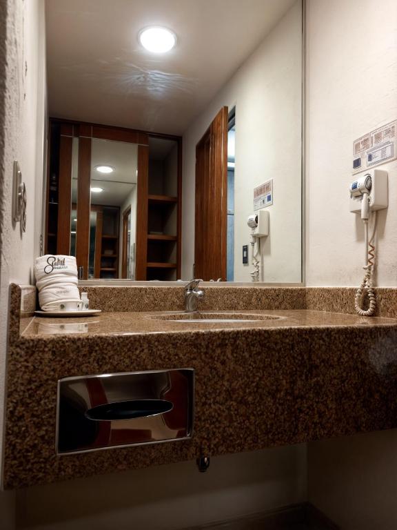Hotel Soleil Celaya photo 3