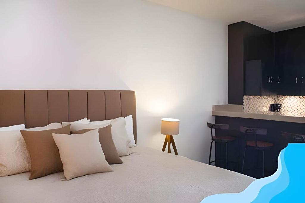 Minimalist Studio with Pool and FREE Scooter photo 2
