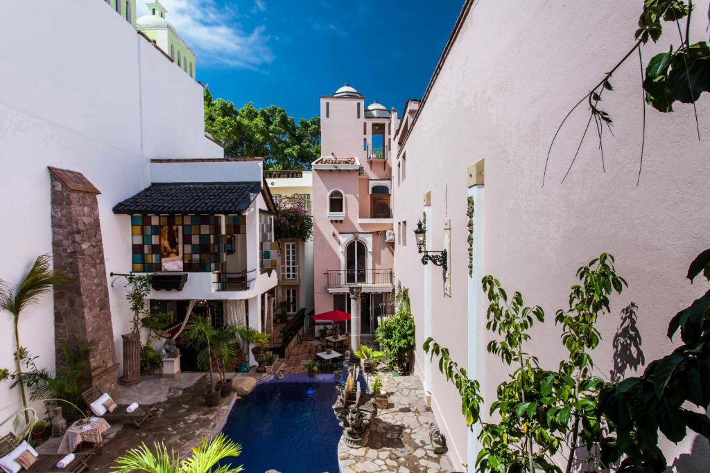 Garlands Del Rio Riverside Boutique Hotel — photo 1