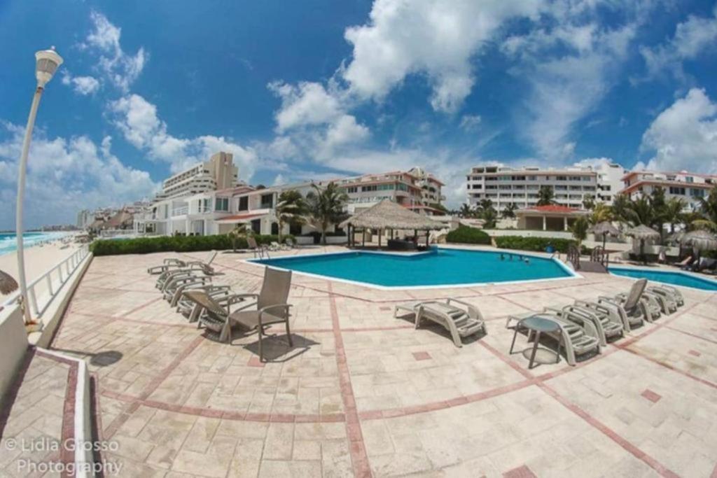 Apartamento en Zona Hotelera frente a la Playa Quintana Roo — photo 1