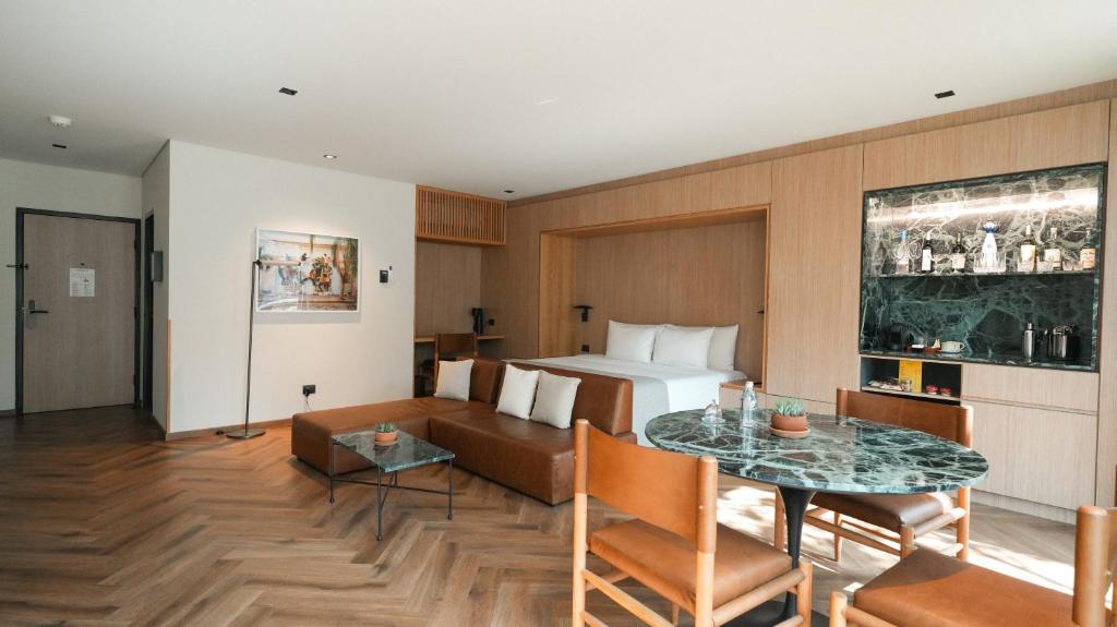 Rodona Hotel — photo 1