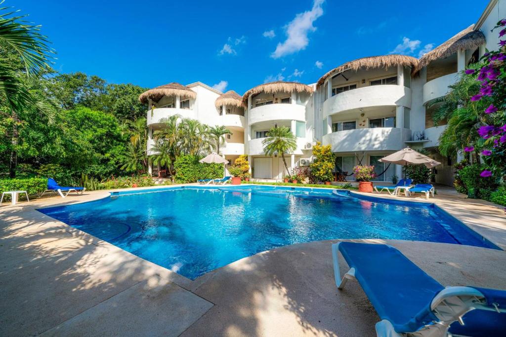 Spacious 2 BR Condo in Playacar II - At Rosa Blanca Condos - Sueño — photo 1