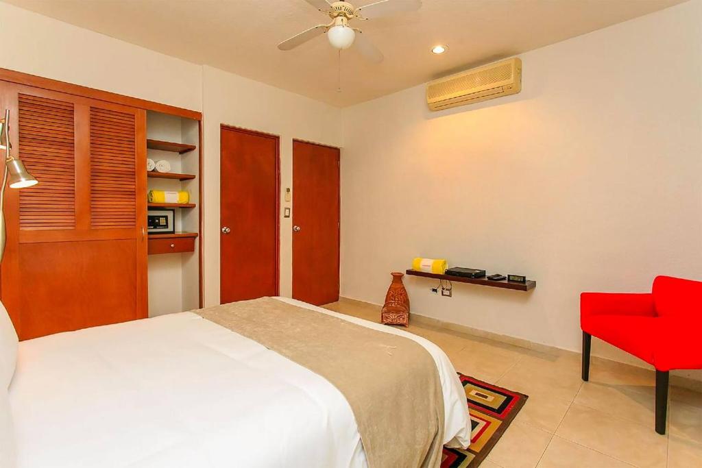 2 bedroom- Tropical Oasis in the Heart of Playa del Carmen - At Gaviotas photo 3