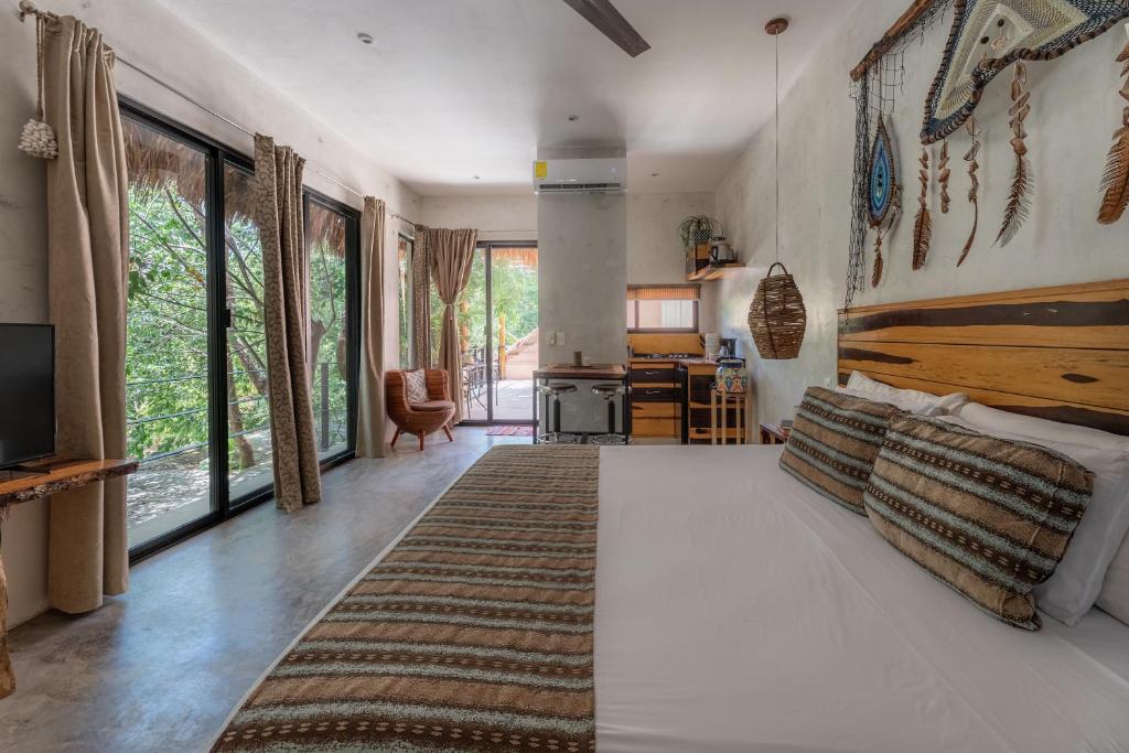 Trece Lunas Tulum - Enchanted Resort photo 3