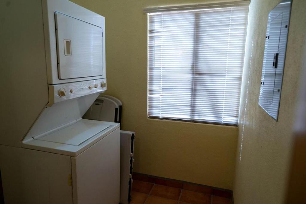 2 bed/2bath - family vacation home in beach resort photo 3