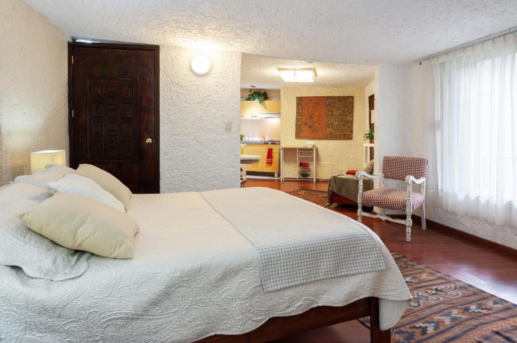 Suite 2B photo 2