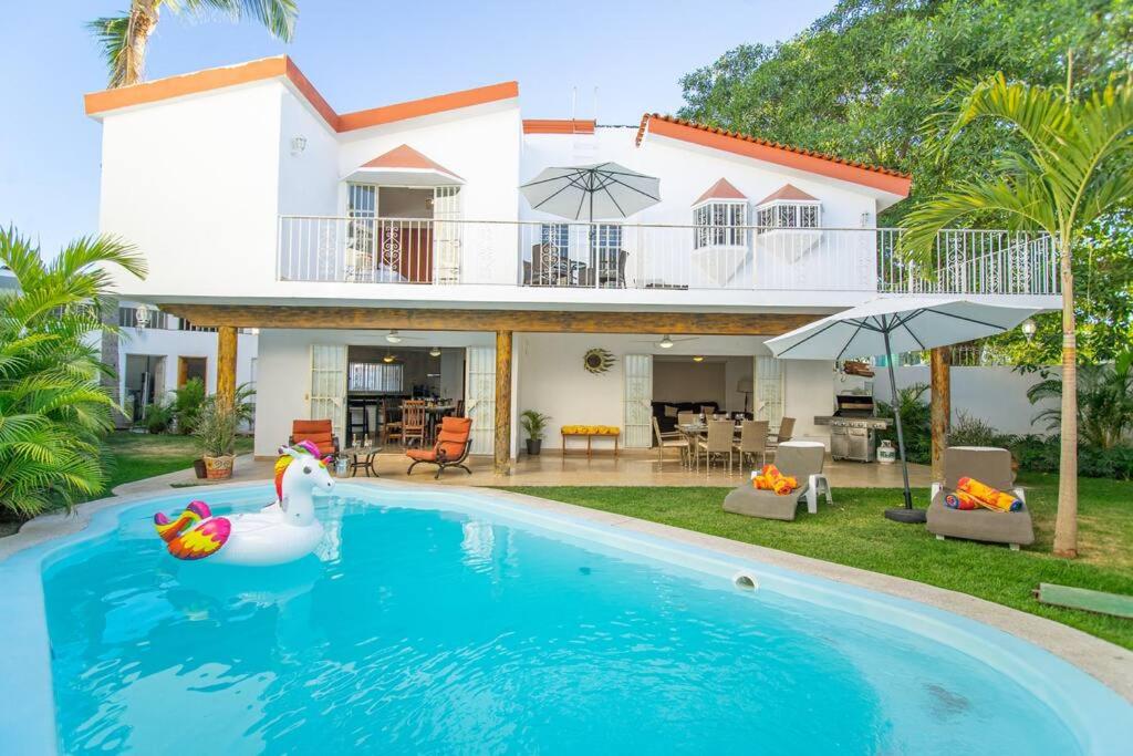 Casa Yemina Alberca y Asador Privados.