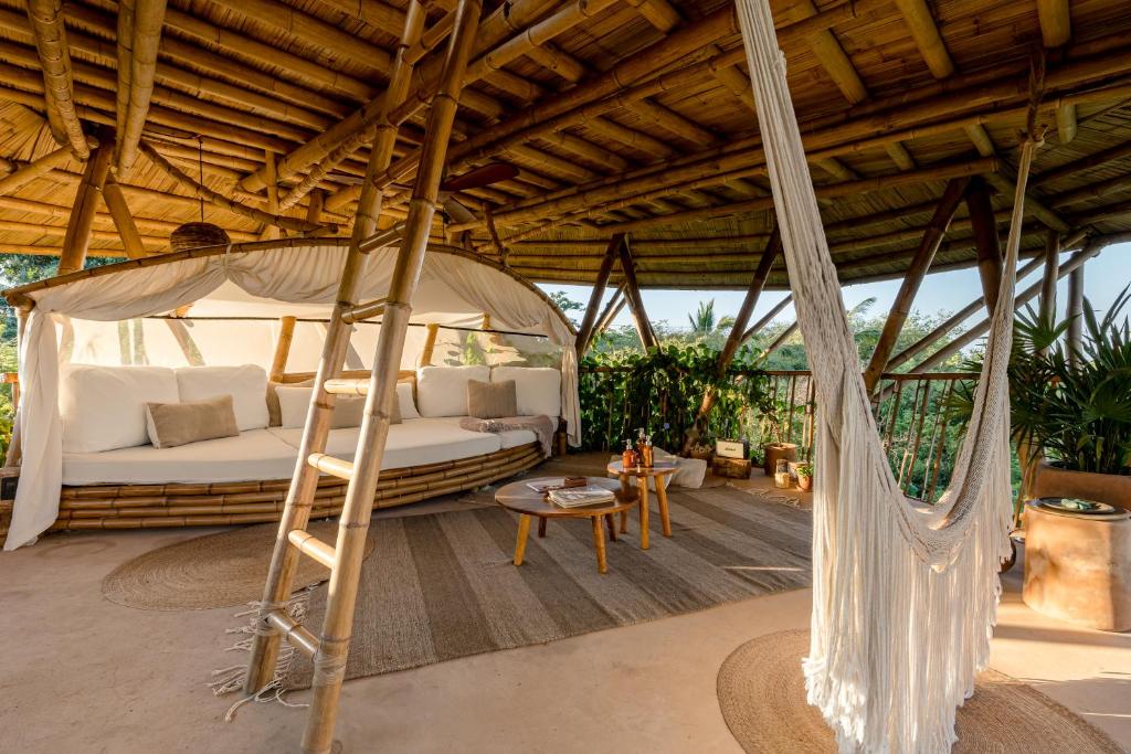 Bamboo Tree House romantic & luxury retreat — photo 1
