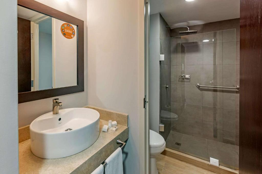 Sleep Inn Tijuana photo 2