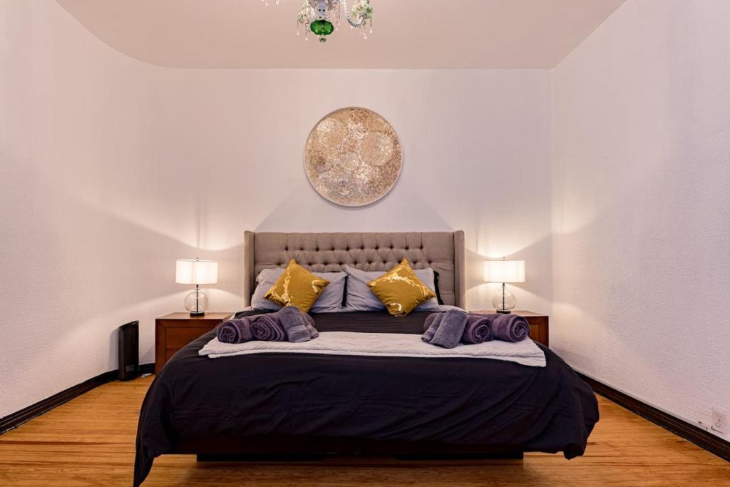 Spacious House with a Beautiful Garden photo 2