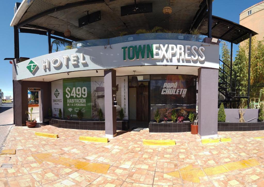 Hotel Town Express — photo 1