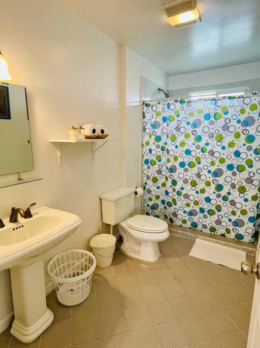 Yellow Beachfront Dream Home photo 3