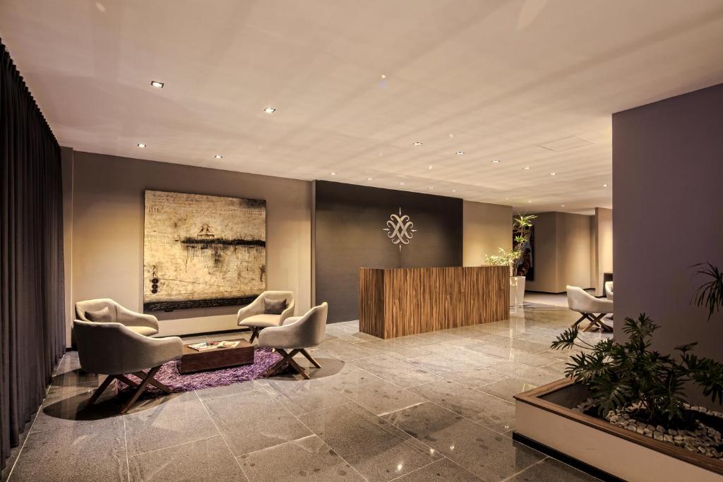 Kharma Suites photo 3