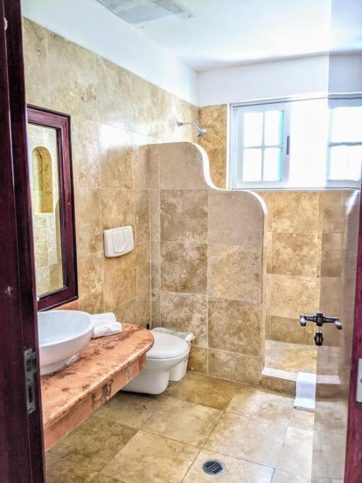 18br up to 50guest Castillos Playacar walk to Beach and 5th Ave 1000Mbps photo 3