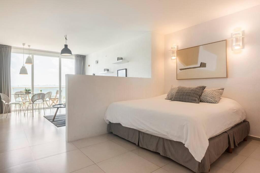 *SUN SCAPE Beachfront Studio by Casa Paraiso* photo 2