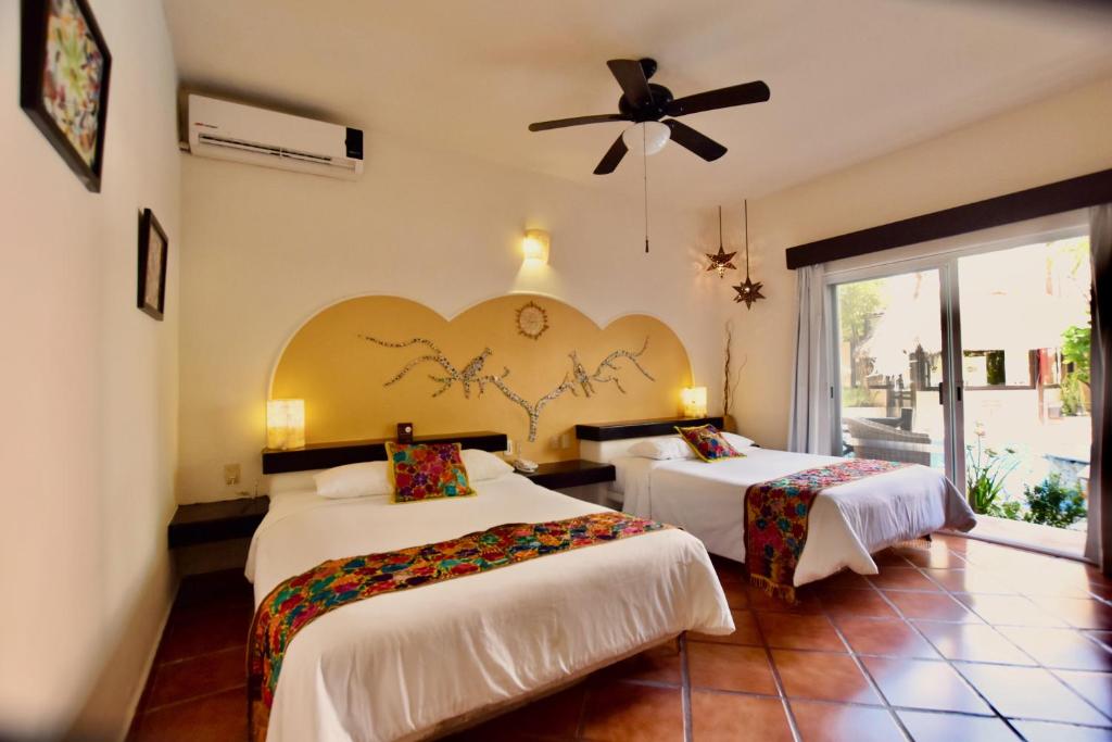 Riviera del Sol Amazing Double Queen Deluxe Suite 203 photo 2