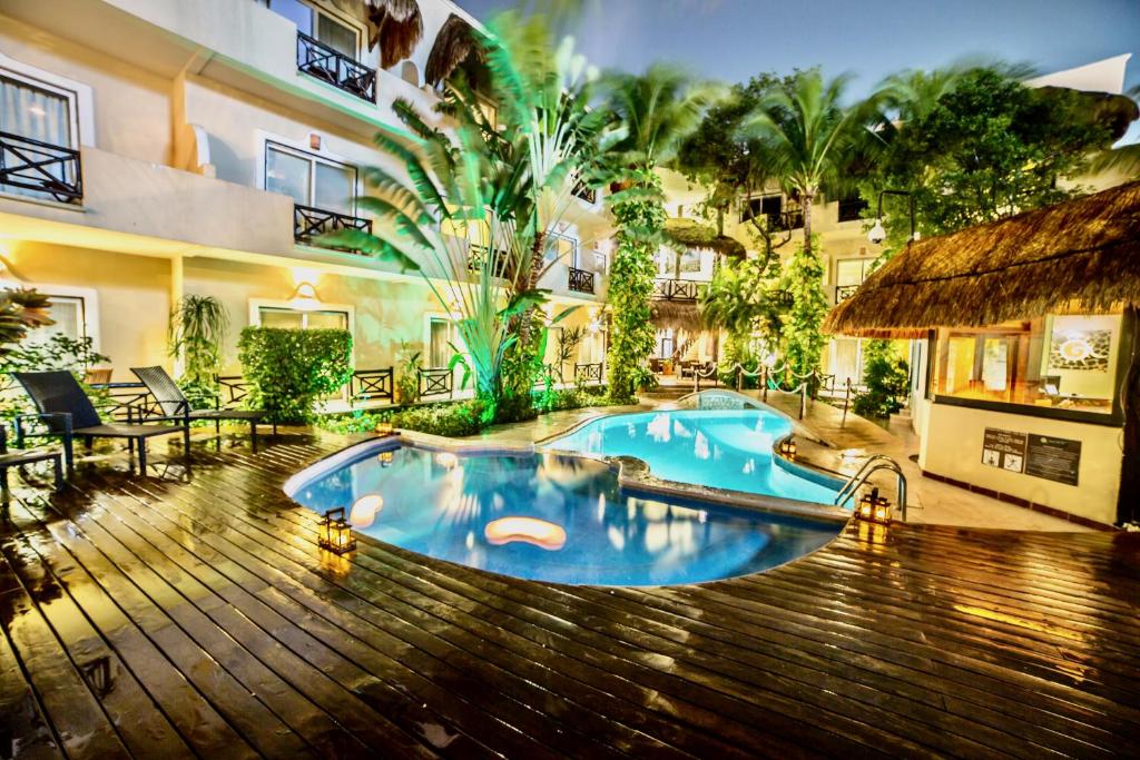 Riviera del Sol Amazing Double Queen Deluxe Suite 203 photo 3