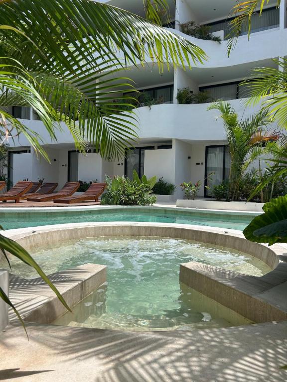 Your Ideal Retreat GF Oasis with Pool Access for 3 — photo 1