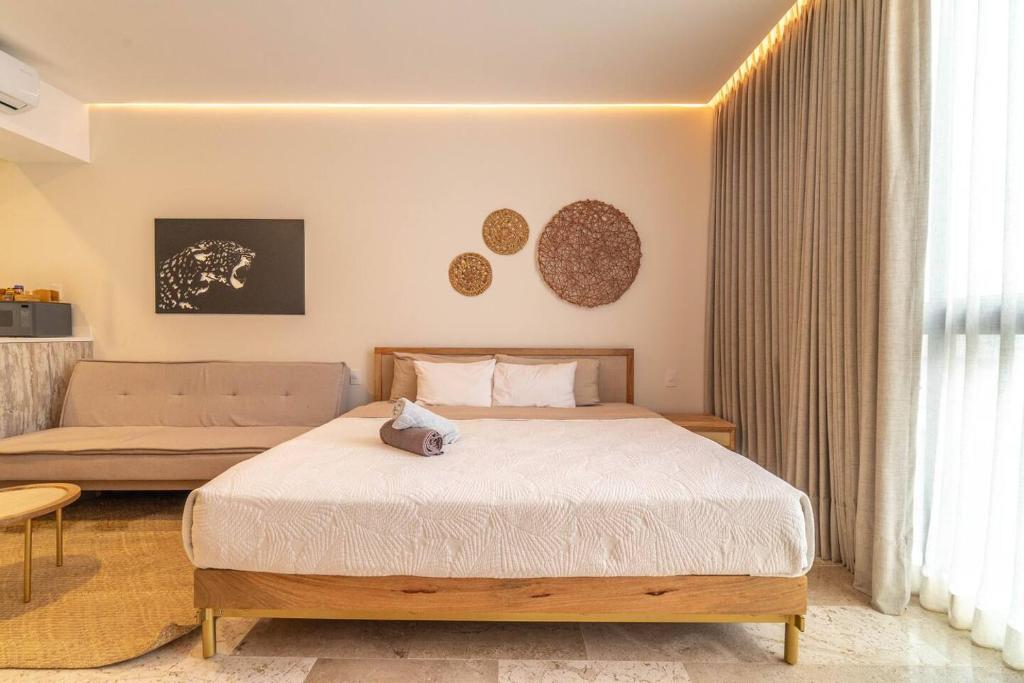Stylish Boho Studio with Rooftop Pool — photo 1