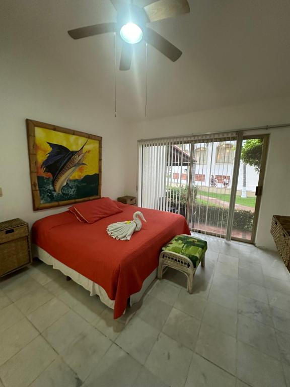 HAB PTa B ÁREA DE VILLAS DENTRO DEL HOTEL Junto al Krystal EN IXTAPA WIFI 2A 1M Con playa photo 2