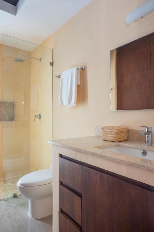 Stylish 2BR with Rooftop & Private Pool - La Veleta - A302 photo 3
