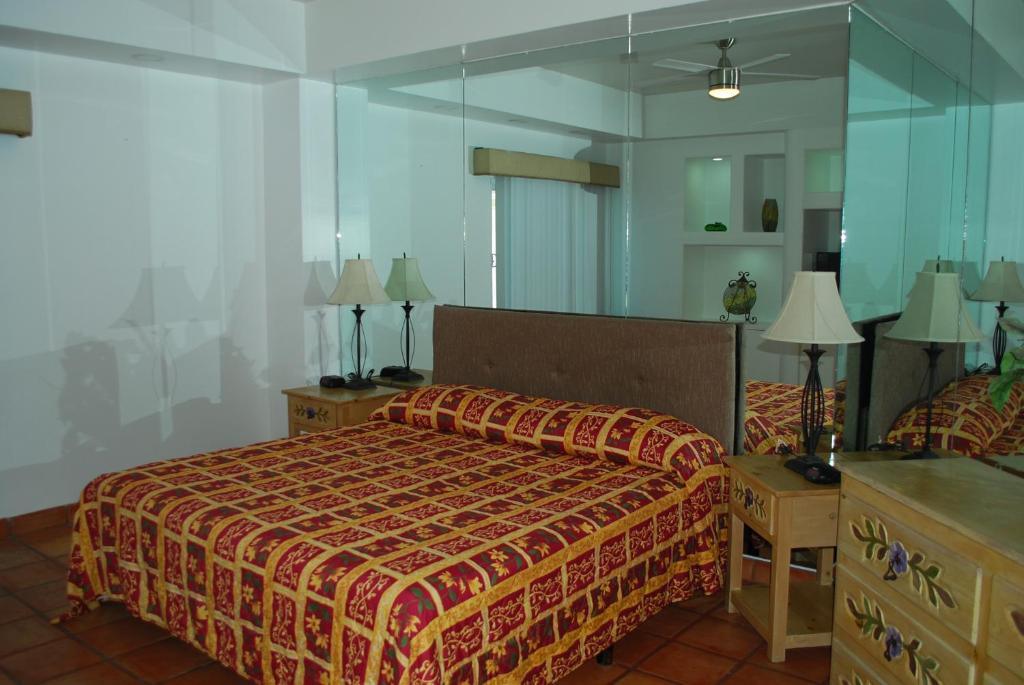 Rosarito Inn photo 2