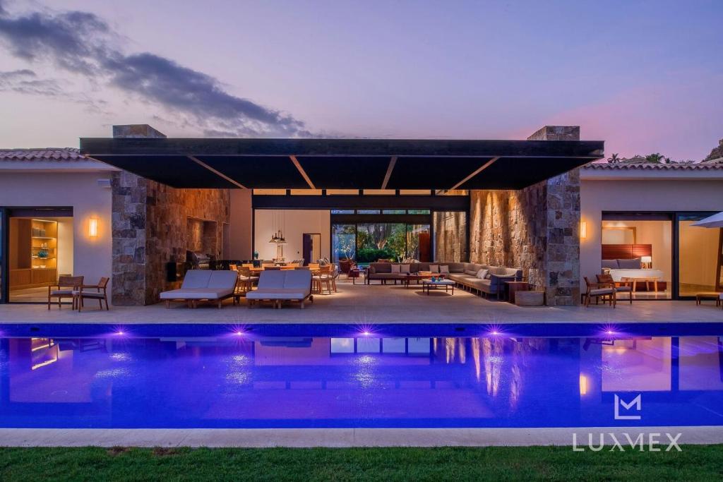 Stunning 11Bd Villa Fully Staffed photo 2