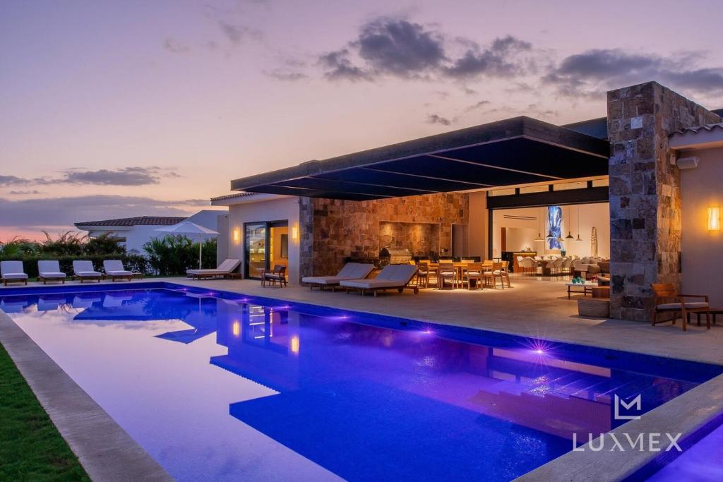 Stunning 11Bd Villa Fully Staffed photo 3