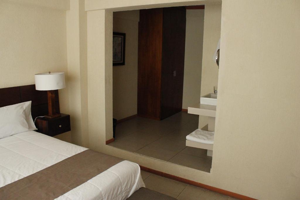 Hotel Tlaxcala photo 3