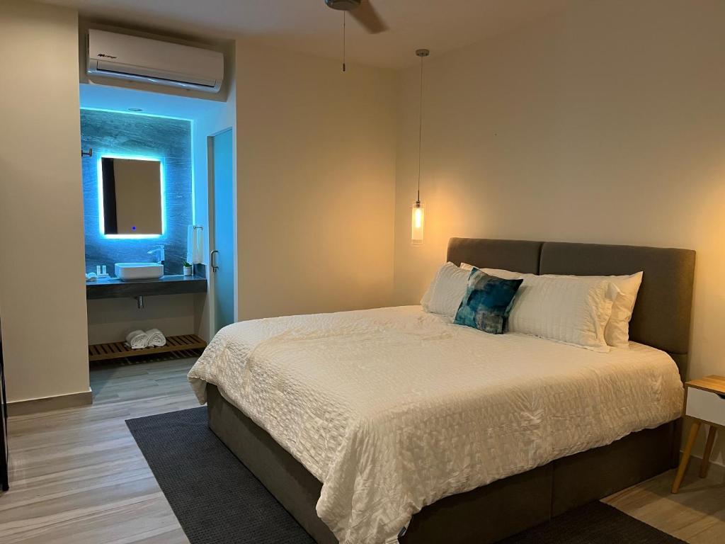 The Cove Boutique Hotel Adults Only photo 2