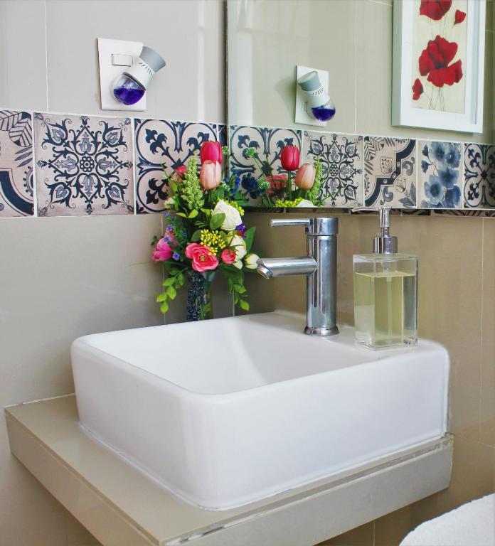 Hotel del Angel photo 3