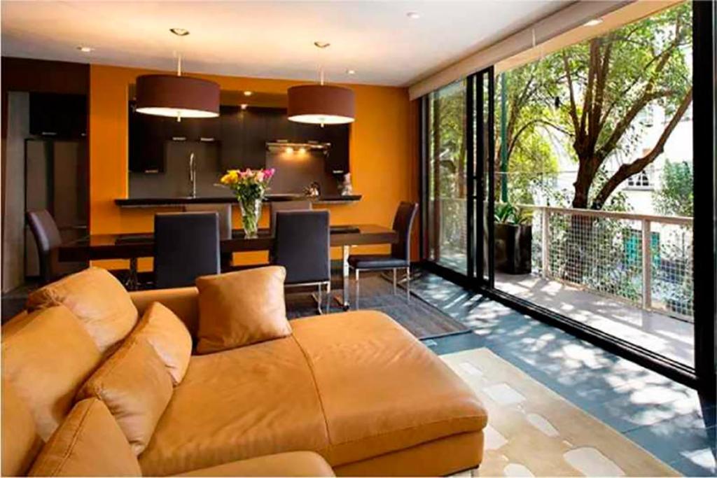The Red Tree House photo 3