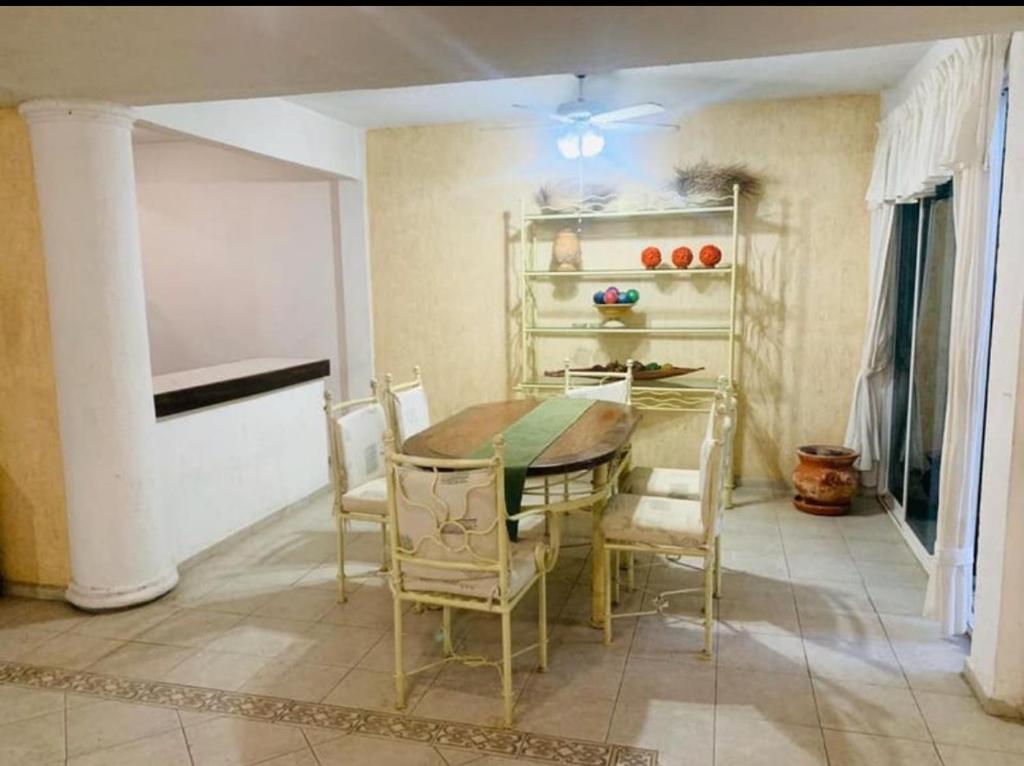 Booking.com: Hotels in Acapulco. Book your hotel now! — photo 1