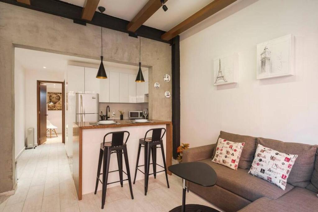 Vicente Suarez 24 — photo 1