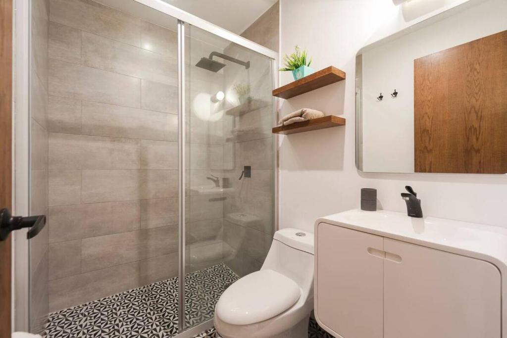 Vicente Suarez 24 photo 3