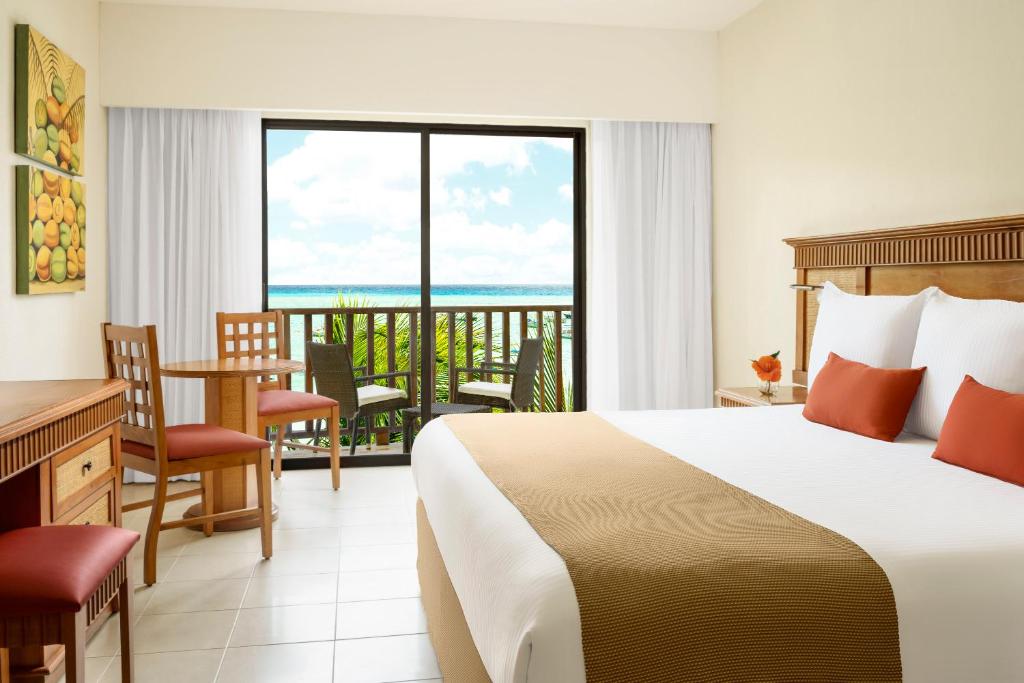 The Reef Coco Beach Resort & Spa- Optional All Inclusive photo 2
