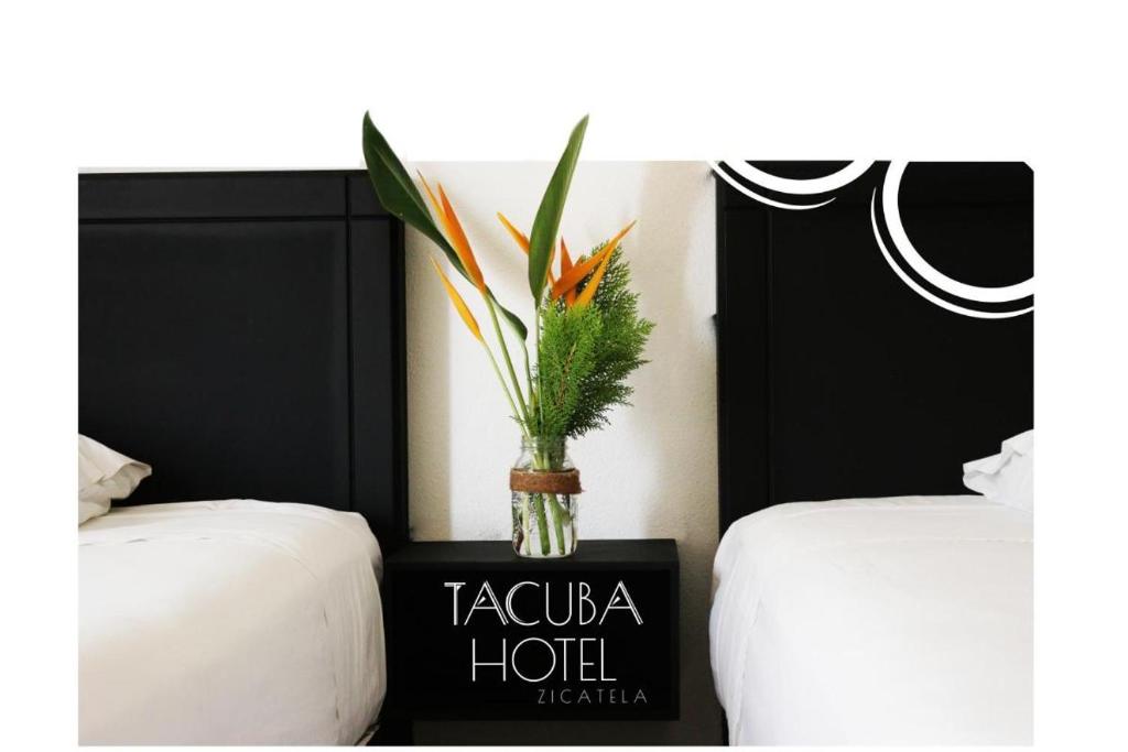 Standard room with two single beds for relaxed stay photo 2