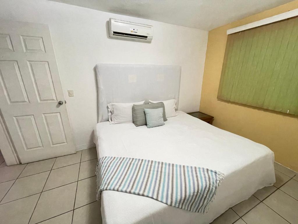Tropical Home in excellent location just 10 min from Nuevo Vallarta Beach photo 2