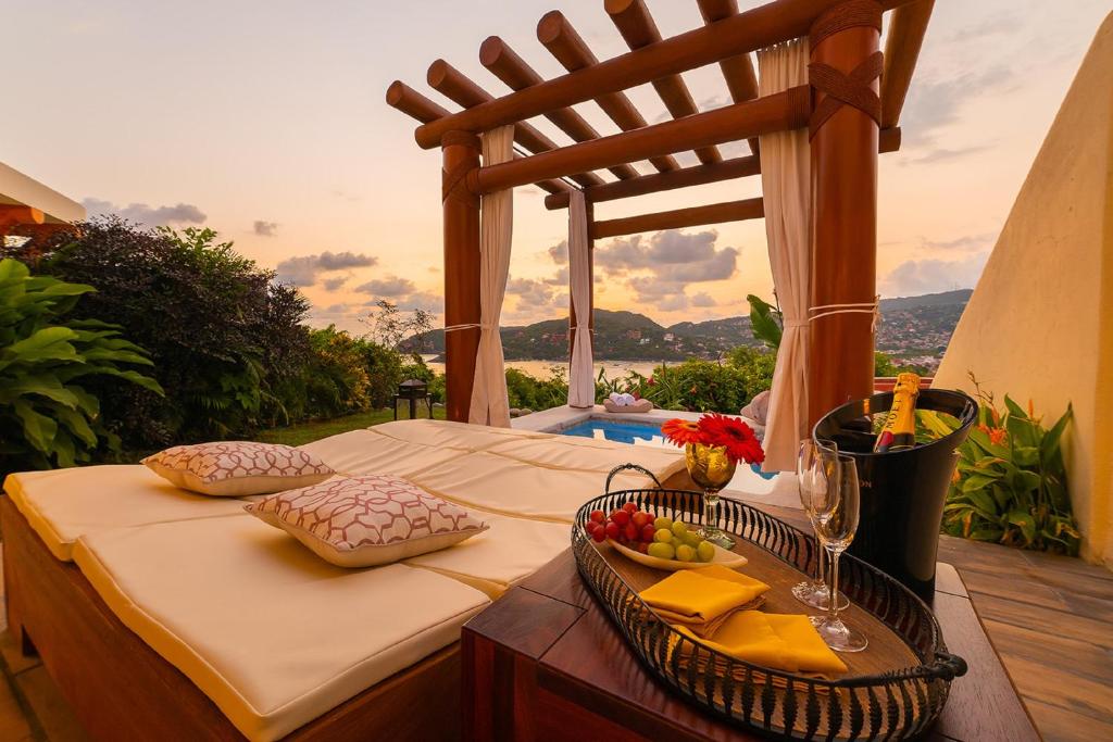 Tentaciones Hotel & Lounge Pool - Adults Only photo 3