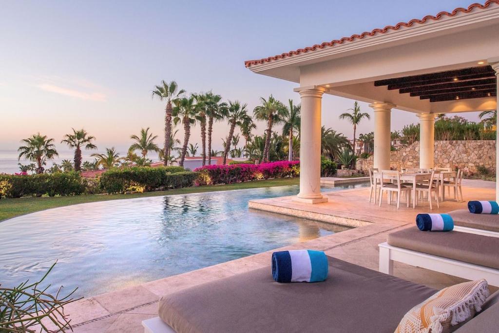 Stunning 6bd Villa in Palmilla! Fully Staffed w Chauffeur and Yacht included! — photo 1