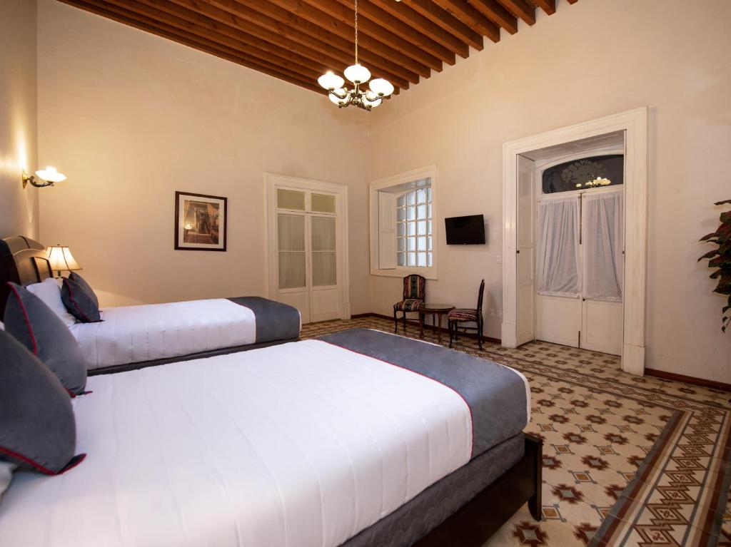 Hotel Senorial photo 3