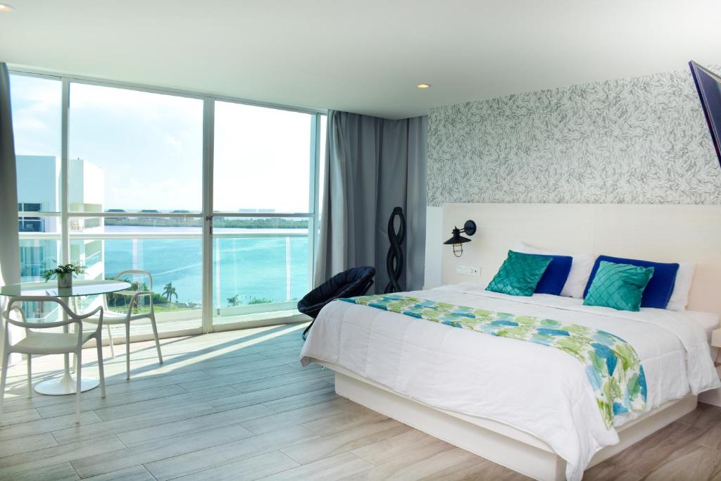 Suite at the best beach photo 2
